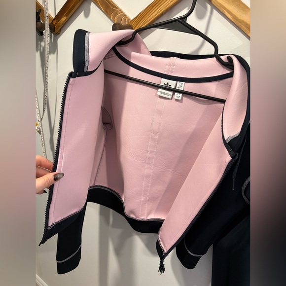 Woman’s Adidas Originals Zip Hoodie 32 - Picture 8 of 10